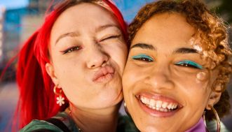 Arriva dalla Corea un’altra ossessione beauty. Il toner pad che illumina, idrata e rinfresca la pelle del viso