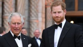 Re Carlo riceve un invito da Harry, ma è il compleanno di Camilla