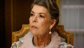 Carolina di Monaco come una Regina alla cena di Stato. Charlene sparisce