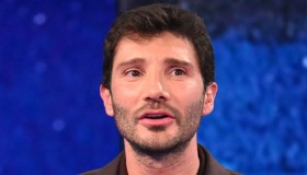 Piero Chiambretti critico su Stefano De Martino: “Una novità più che un fenomeno”