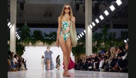 5 costumi interi da avere per l’estate 2025: i modelli da non lasciarsi sfuggire