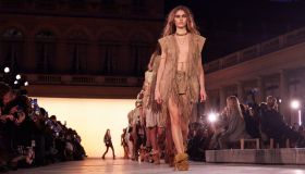 Frange che passione: focus sul trend più bohémien della bella stagione 2025