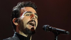 Tutti per uno – Viaggio nel tempo, le pagelle della terza puntata: la dedica di Ignazio (9), Amoroso incontenibile (8)