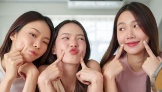 Arriva dalla Corea un’altra ossessione beauty. Il toner pad che illumina, idrata e rinfresca la pelle del viso