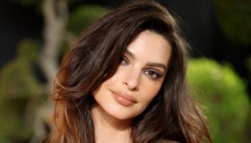 Il lip gloss virale da oltre 3.000 recensioni è ora in offerta imperdibile (e il colore è perfetto per le lip combo estive)