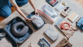 La soluzione per viaggiare in aereo low cost e leggeri è geniale. E costa pochissimo