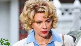 Scarlett Johansson, ricci a tutto volume sul set di Paper Tiger: il nuovo look