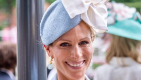 Zara Tindall osa coi pantaloni al Royal Ascot 2025