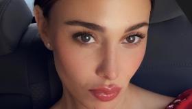 Belen Rodriguez, l’abito a pois in stile Dolce Vita per un’estate tutta italiana