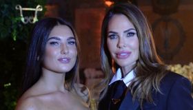 Chanel in vacanza con Totti e Noemi: nelle foto il dettaglio su Ilary Blasi