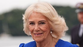 Camilla compie 78 anni. La nuova foto senza Carlo è un mezzo flop