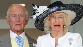 Re Carlo ricicla il regalo di Camilla tra i gioielli di famiglia da 616 milioni di euro