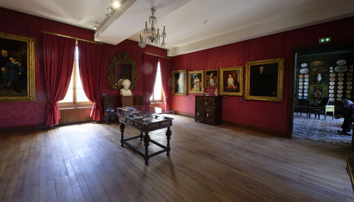 Il salone rosso della casa di Victor Hugo