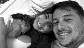 Emma Muscat mamma per la prima volta, è nata Mila Rae Galea: la foto su Instagram