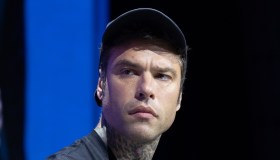 Fedez nel suo libro: “Matrimonio finito a Sanremo. La storia di uno che non ce l’ha fatta”