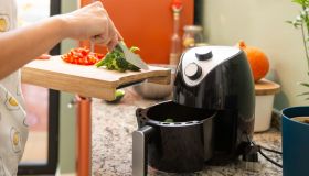 Questa non è solo una friggitrice ad aria. È l’alleata in cucina che dimezza i tempi di cottura e che tutti ci meritiamo
