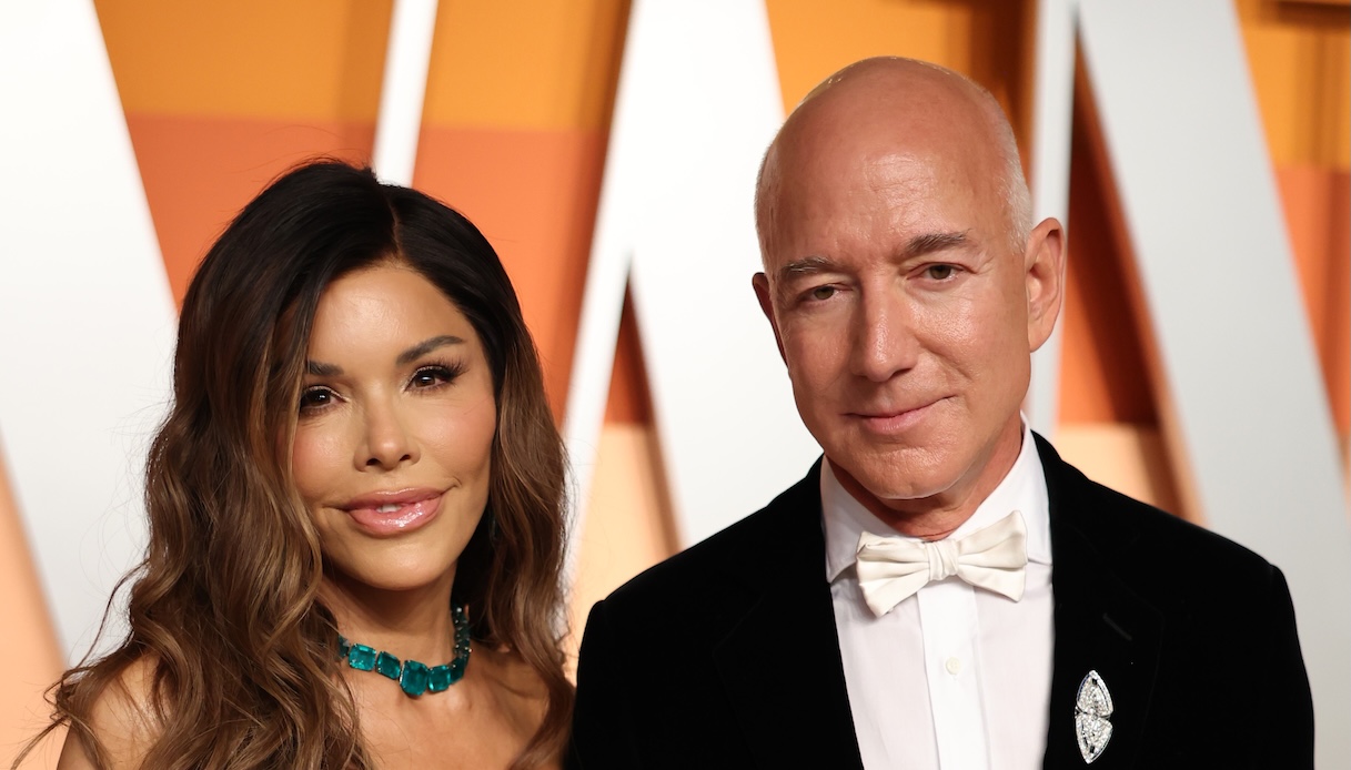 Jeff Bezos, l’accordo prematrimoniale con Lauren Sanchez: la cifra in caso di divorzio