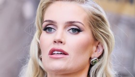 Kitty Spencer seduce da Dolce & Gabbana, la nipote di Lady Diana non ha mai osato tanto