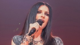 Laura Pausini sorprende, duetto inaspettato con Rauw Alejandro: il video è virale