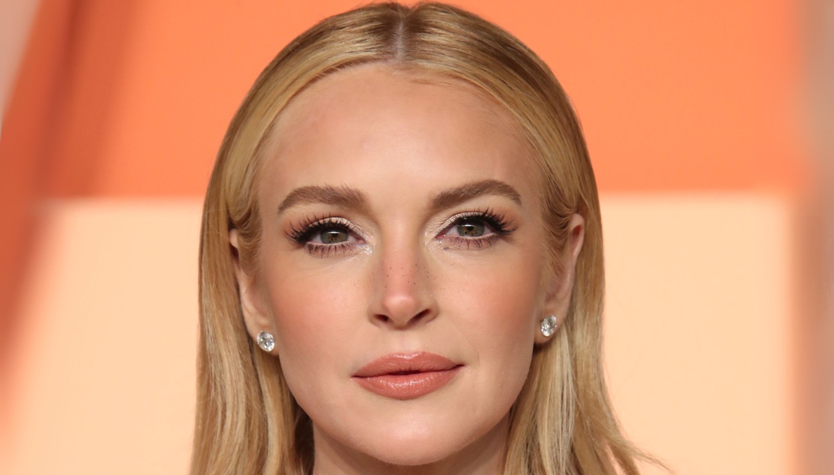 Lindsay Lohan, 10 look che hanno fatto la storia del suo stile ribelle (e super cool)