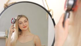 Il massaggiatore per cuoio capelluto con light theraphy sta ossessionando TikTok