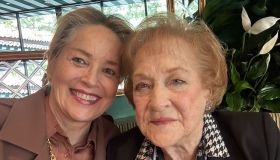 Sharon Stone annuncia la morte della mamma a distanza di mesi