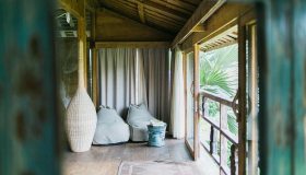 Japandi tropicale, un nuovo stile tra minimalismo e colori esotici