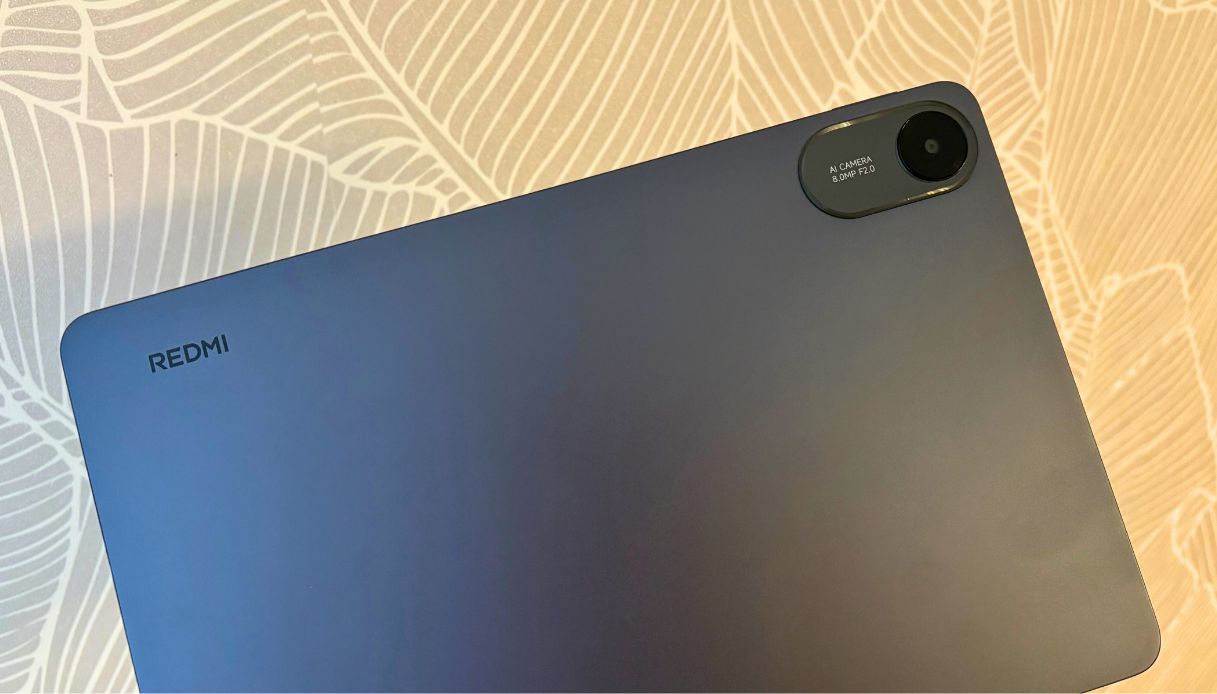 Com’è fatto? Un display ampio e luminoso