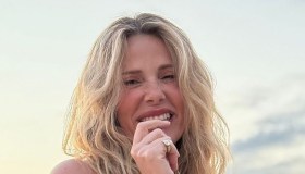 Alessia Marcuzzi, sceglie di essere trendy con un bikini animalier: “Perfetta”