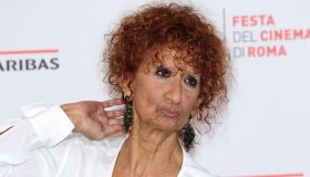 Anna Mazzamauro su Fantozzi: “La signorina Silvani la strozzerei. Paolo Villaggio? Non eravamo amici”