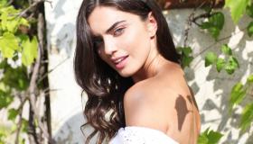 Capelli effetto specchio con un solo prodotto. Il boost shiny che devi concederti