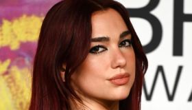 Dua Lipa, 10 look che hanno fatto la storia della popstar tra eleganza e audacia