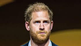 Harry d’Inghilterra, “molestie nella sua fondazione”: lui rompe il silenzio