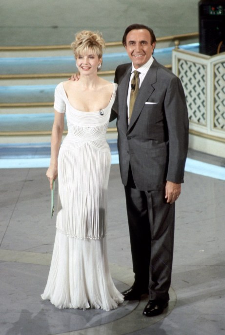 Lorella Cuccarini e Pippo Baudo palco Ariston