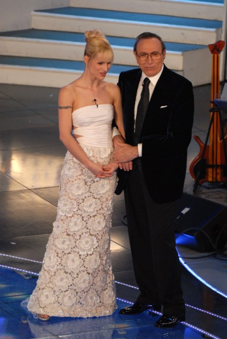 Michelle Hunziker e Pippo Baudo palco Ariston