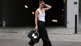 Tornano le iconiche infrandito, in versione elegante. Perfette per look comodi e rilassati anche in città