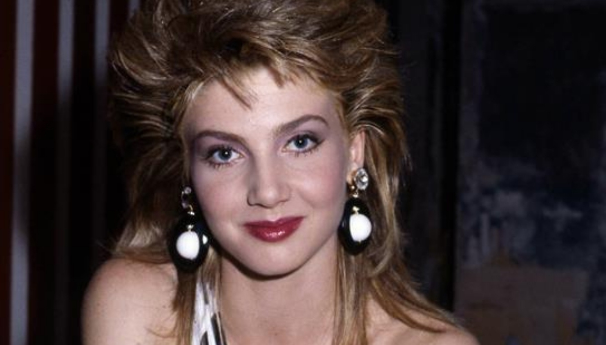 Lorella Cuccarini compie 60 anni, ieri e oggi: come (non) è cambiata