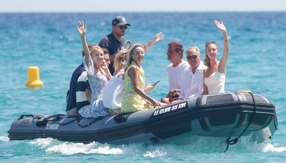 I Principi Carlo, Camilla, Maria Chiara e Carolina di Borbone delle Due Sicilie al Club 55 