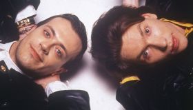 Nord Sud Ovest Est, iniziano le riprese della seconda stagione della serie sugli 883: la prima foto ufficiale