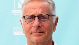Paolo Bonolis su Sanremo: “Non è come lo farei io”. E risponde ai gossip su Bruganelli