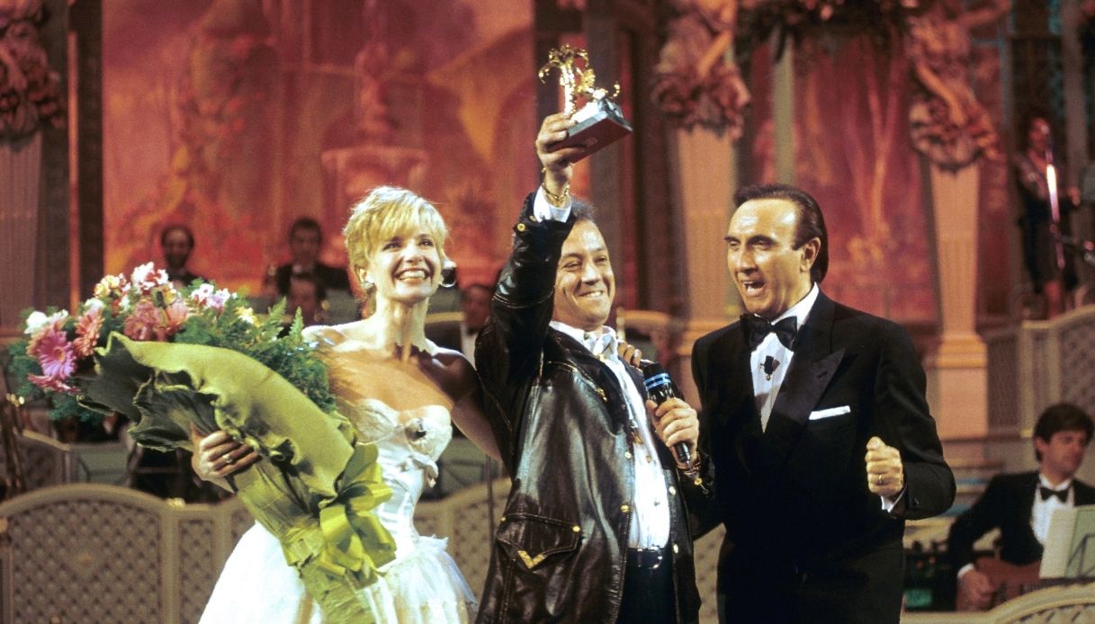 Pippo Baudo e Lorella Cuccarini con Enrico Ruggeri