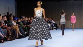 Polka dot mania: l’uniforme dell’estate delle it-girl è a pois e noi l’adoriamo. 5 capi da provare