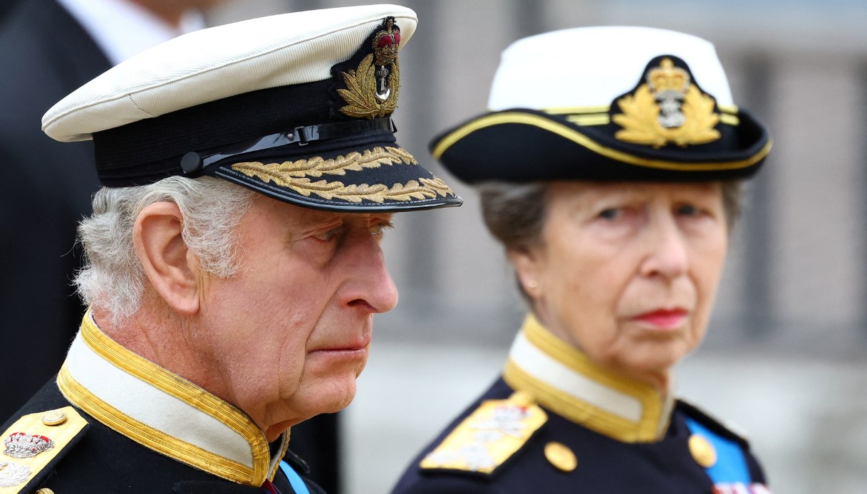 Re Carlo III e la Principessa Anna ai funerali di Elisabetta II