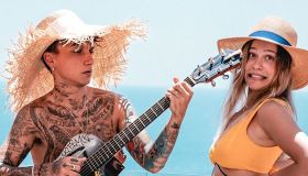 Ultimo e Jaqueline in vacanza alle Eolie: l’amore per Enea e l’incontro con Cremonini