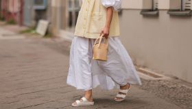 Ora che le ciabatte più amate si indossano anche in spiaggia non abbiamo bisogno di altro per i nostri look