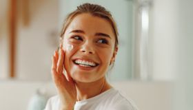 Il siero più venduto, ma in versione crema, è il prodotto all in per ripartire al top