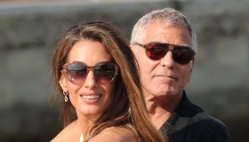 George Clooney strega Venezia, la storia si ripete con sua moglie Amal