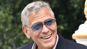 George Clooney ieri e oggi, com’è cambiato l’attore da ER a Venezia 2025