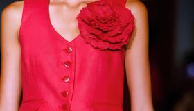 Glamour e pratico, il gilet è il capo mannish dell’estate che ci piace