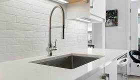 Lavelli da cucina 2025, dall’era della pietra ai materiali compositi